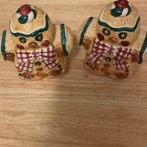 Gingerbread Man Salt and Pepper Shaker Set